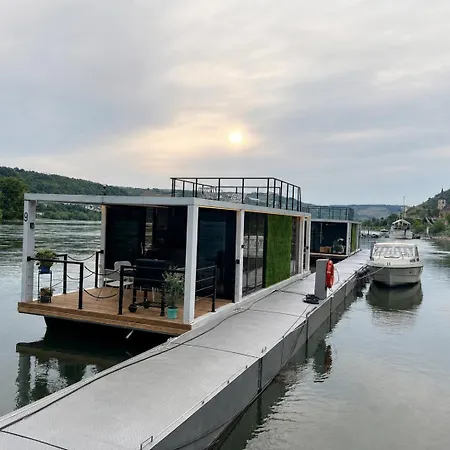 Burgflotte Modern 1 - Design-hausboot Mit Dachterrasse, Ideal Fuer Paare Und * Lorch am Rhein